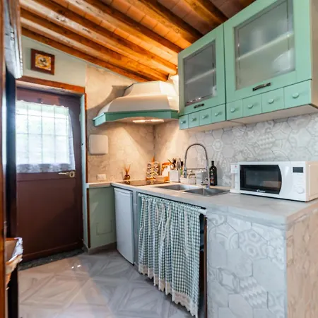 Holiday home Appia Antica Giardino Parcheggio Fermata Bus 4 Ospiti Rome