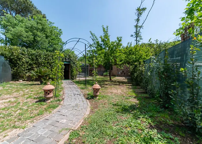 Appia Antica Giardino Parcheggio Fermata Bus Сasa de vacaciones *